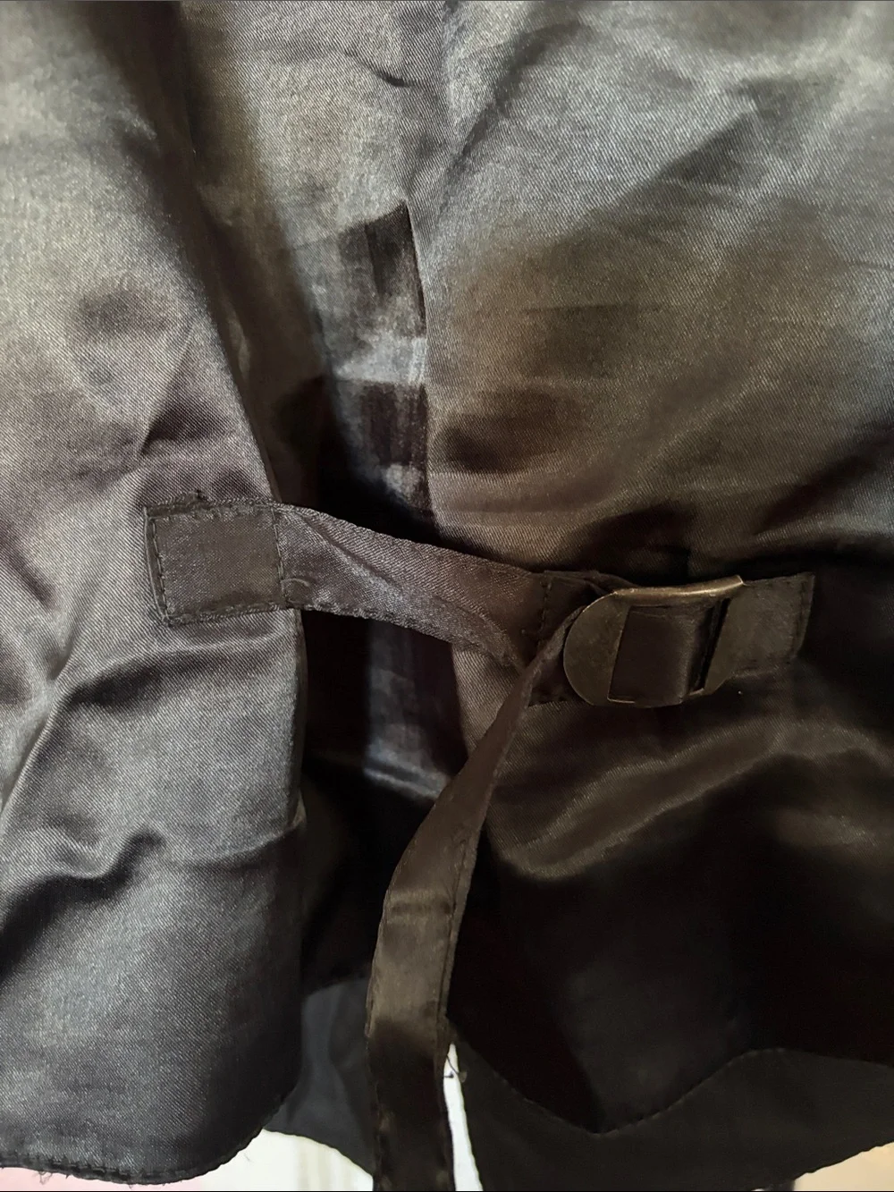Vintage-style Men's Leather Vest in Brown with Black Design